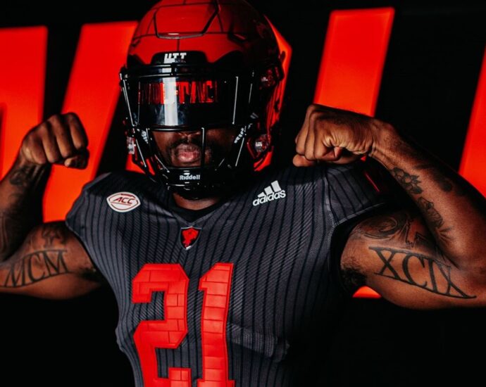 25 Of The Best College Football Uniforms Of 2021 - The Touchdown